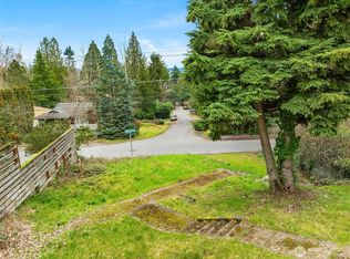 9229 45th Avenue NE, Seattle, WA