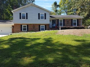 6 Crafton St, Taylors, SC 29687