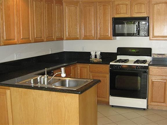 4th image of 313 N Sprucewood Ave