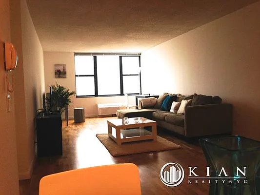 Rented by Kian Realty | media 2