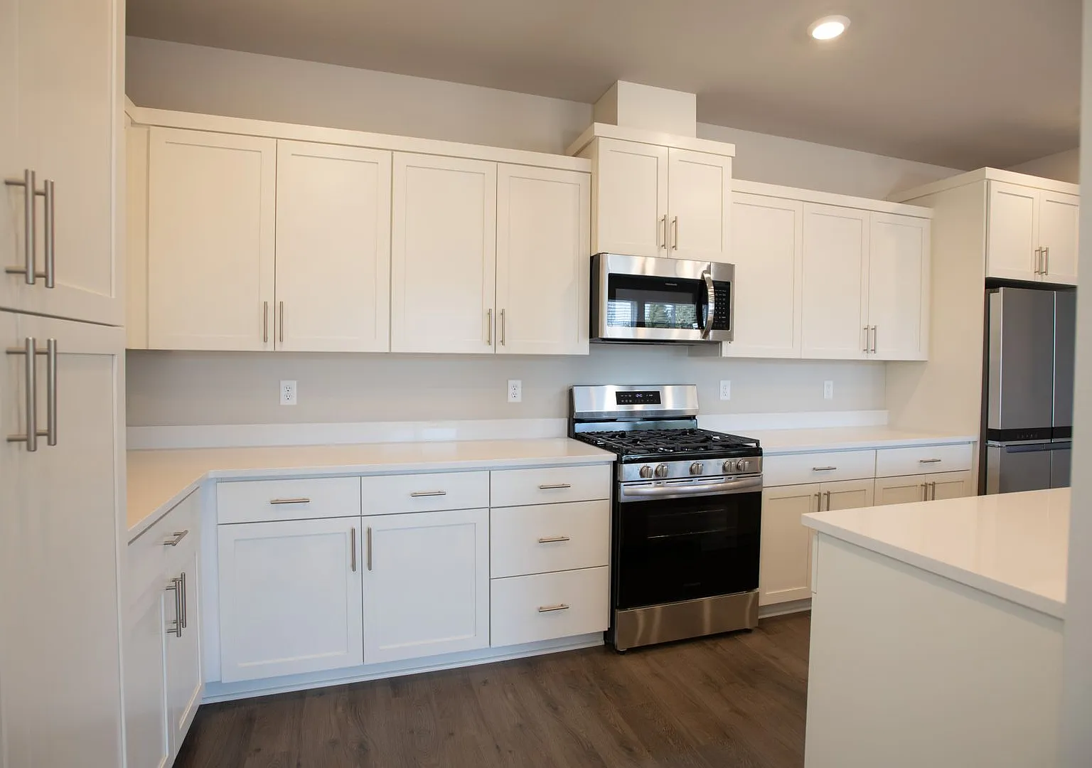 Spacious Like New 4 Bedroom Home! — Photo 4
