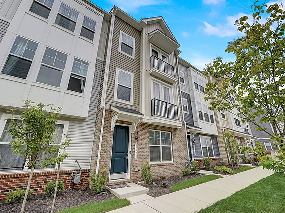 3rd image of 2521 Gatwick Ln