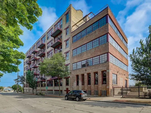 215 West Maple STREET #310, Milwaukee, WI 53204