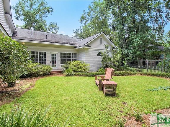3rd image of 34 Bartow Point Dr