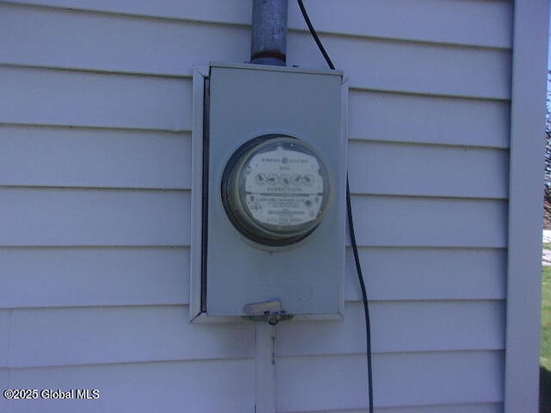4th image of 10459 State Route 22