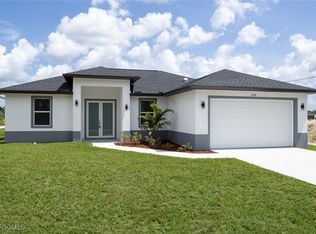2704 22nd St W, Lehigh Acres, FL 33971