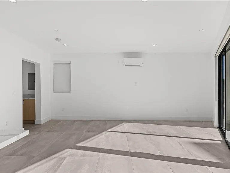 12775 Zanja St #12775 — Photo 3