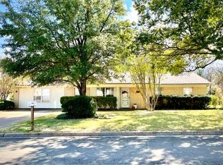 708 Pawnee Trl, Hewitt, TX 76643