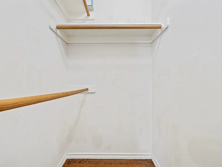18235 Silver Timber Ct — Photo 25
