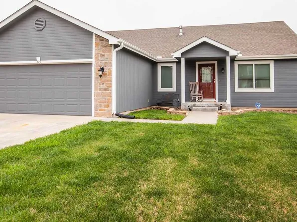 1309 Spring Hill Dr, Junction City, KS 66441