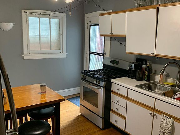 4th image of 1660 W Olive Ave #G