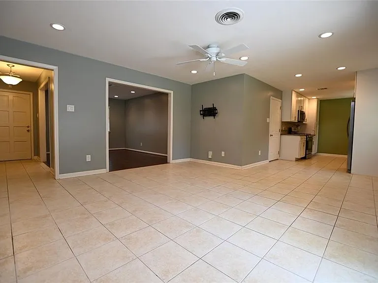 5846 Ettrick Dr — Photo 9