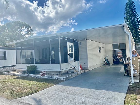 3rd image of 799 E Klosterman Rd #105