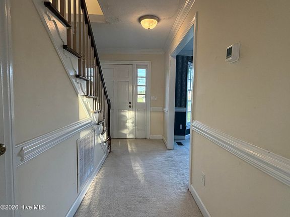 5th image of 828 Jeffreys Road