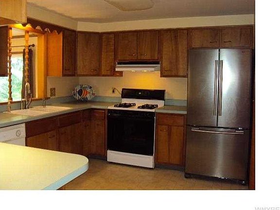 2nd image of 2919 Lemke Dr