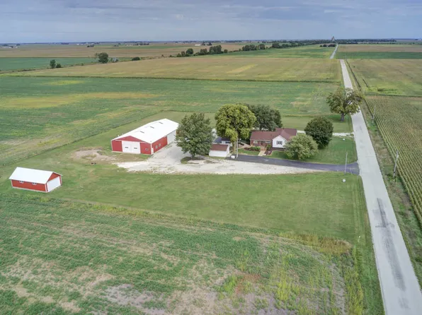 1510 N County Road 1050 St E, Tuscola, IL 61953