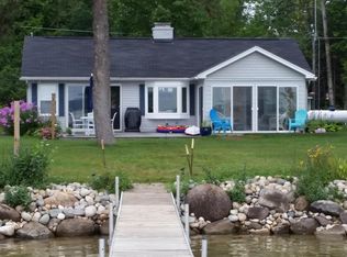542 Giauque Beach Rd, Topinabee, MI 49791