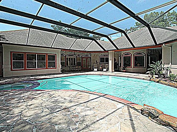 TAKE A DIP IN THE ENCLOSED SPARKLING POOL AND SPA DURING THOSE HOT SUMMER DAYS