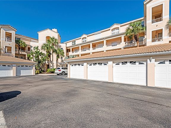 2nd image of 992 Woodshire Ln APT D205