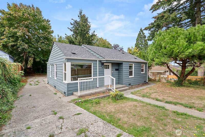 2nd image of 12015 69th Avenue S