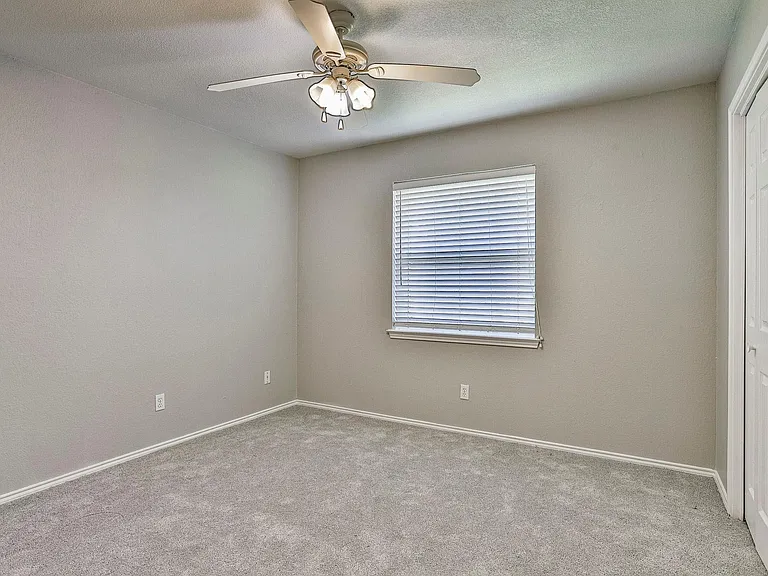 8 Cimarron Dr #1 — Photo 5
