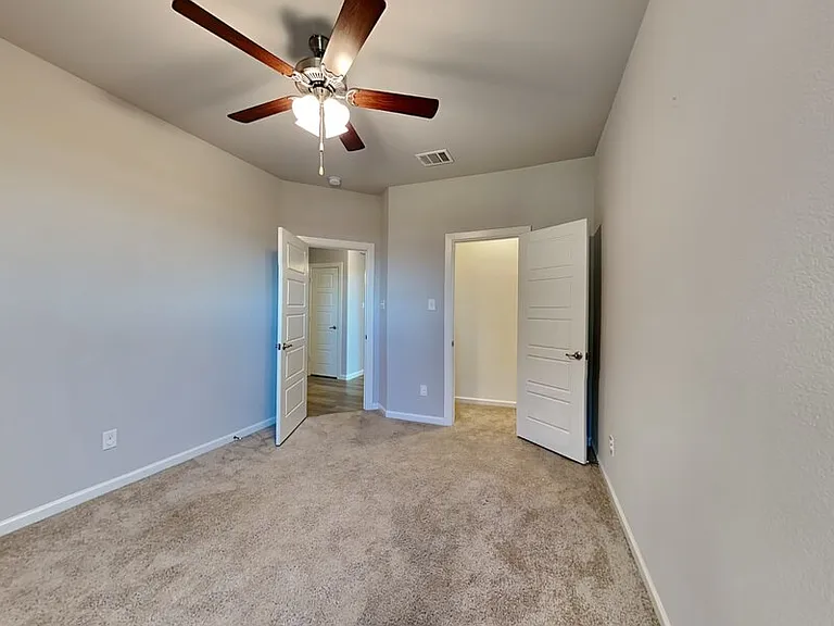 545 Hazeltine Rd — Photo 11