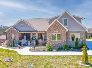1618 McKinley View Blvd, Sevierville, TN 37862