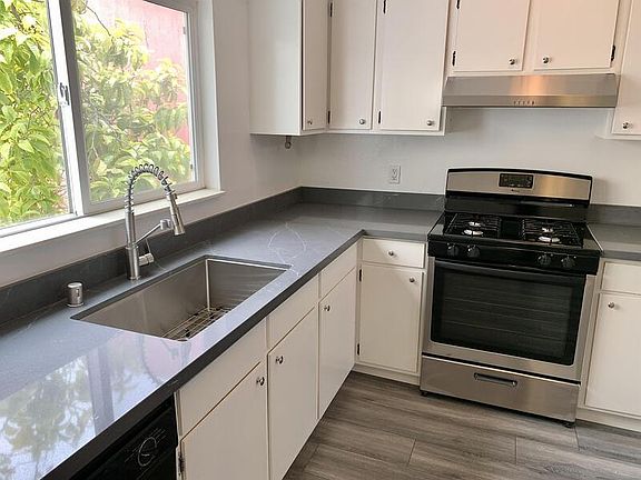 2nd image of 542-544 5th Ave