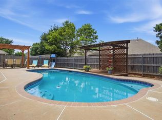 2101 Cedar Pointe Cir, Edmond, OK 73003