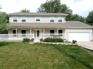 8805 Palisades Rd, Burr Ridge, IL 60527