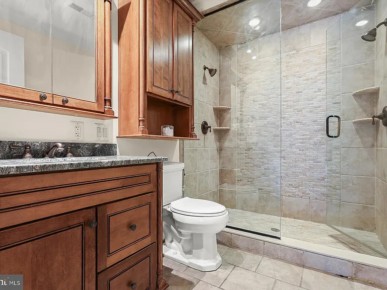 921 Valencia Ct #120 — Photo 59