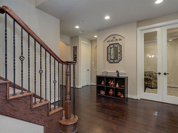 5th image of 9027 Centennial Dr