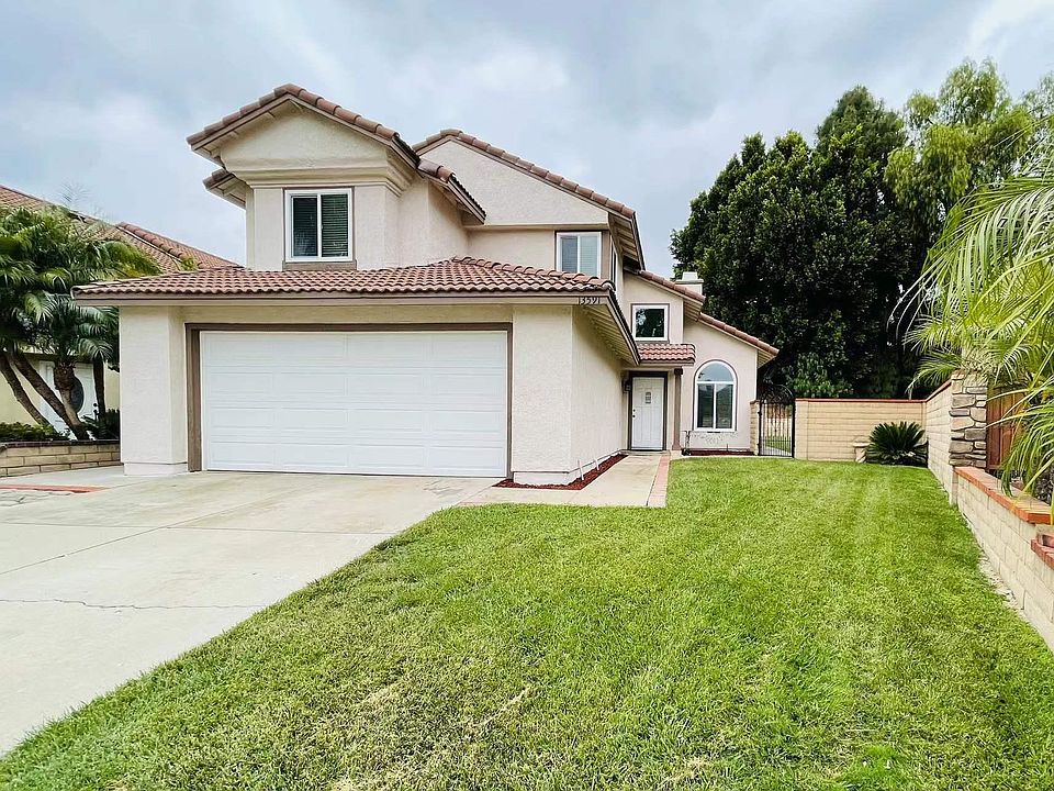 1st image of 13591 Crescent Hill Dr