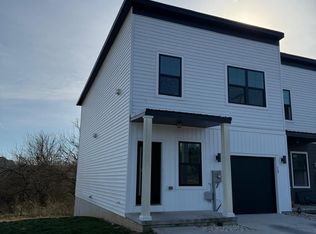 13 Dow St, Bunker Hill, WV 25413