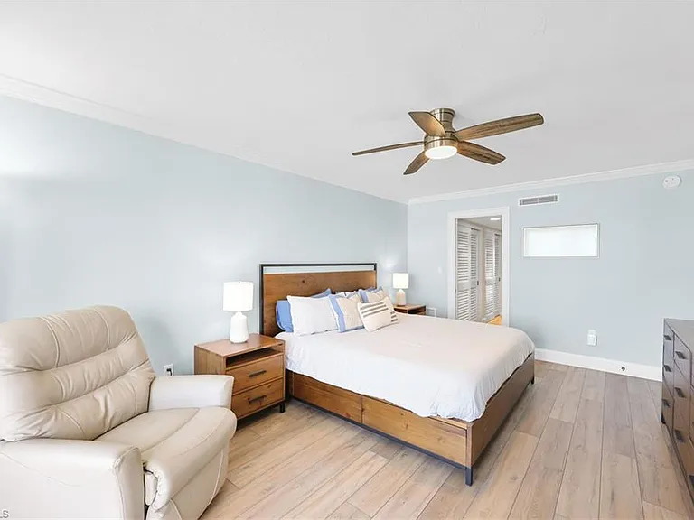 9653 Gulf Shore Dr #402 — Photo 27