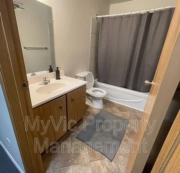 3007 35th St NW — Photo 10