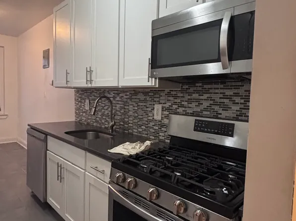 83-19 Lefferts Boulevard image 1 of 7
