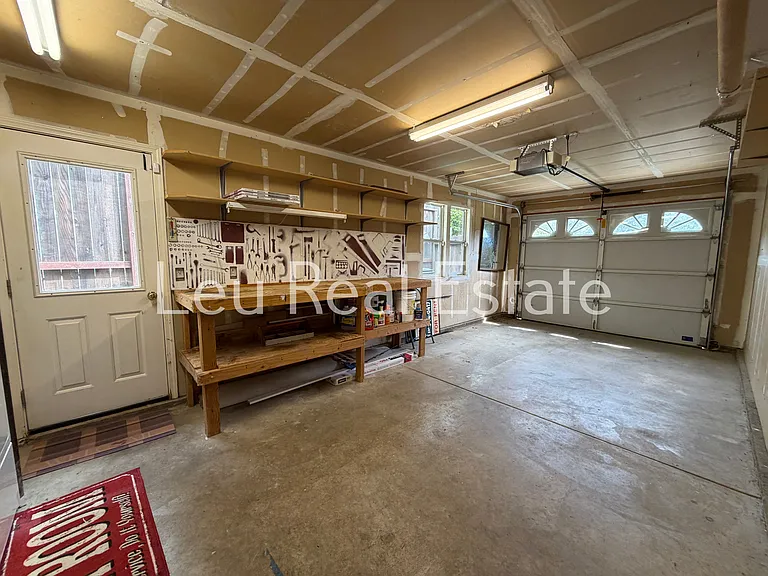 2548 Golden Eagle Ln — Photo 24