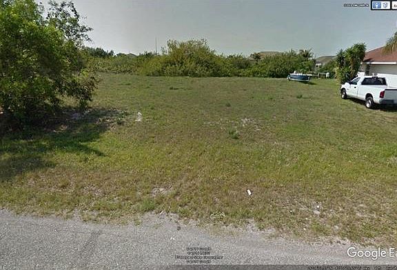 4th image of 2240 SW 28th St