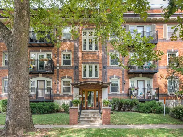 4328 Walnut St APT 2A, Kansas City, MO 64111