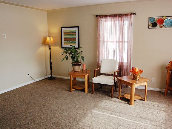 5th image of 3227 Port Sheldon St