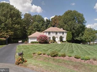 10904 Berryland Ct, Oakton, VA 22124