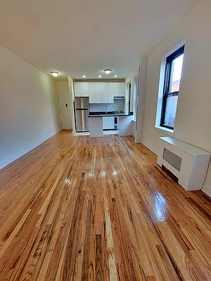 Rented by Metro Park Realty Inc | media 15