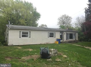 19 Cloverleaf Rd, York, PA 17406