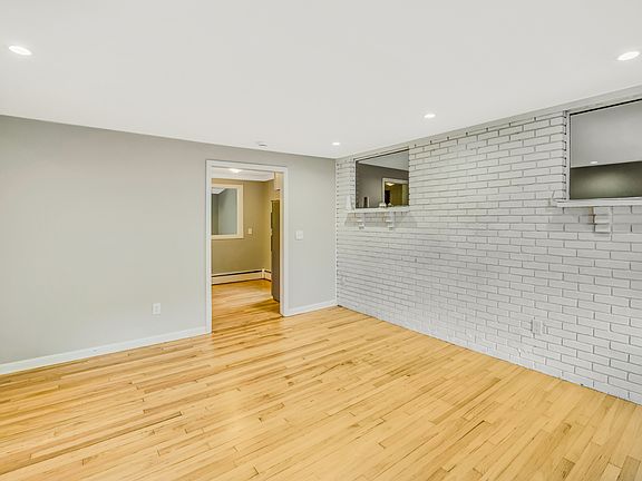 2nd image of 71 Devonwood Dr