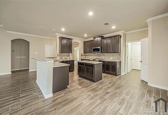 5th image of 193 Churchill Dr