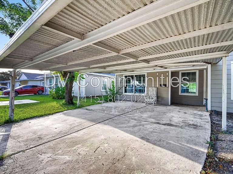 3315 Bond St — Photo 4