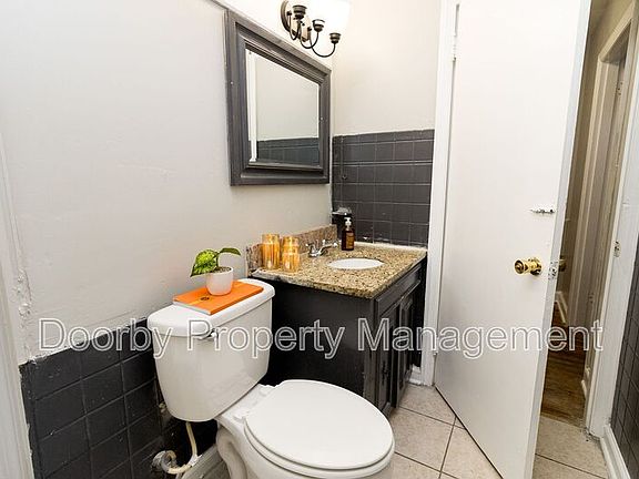 5th image of 2609 14th Ave #1