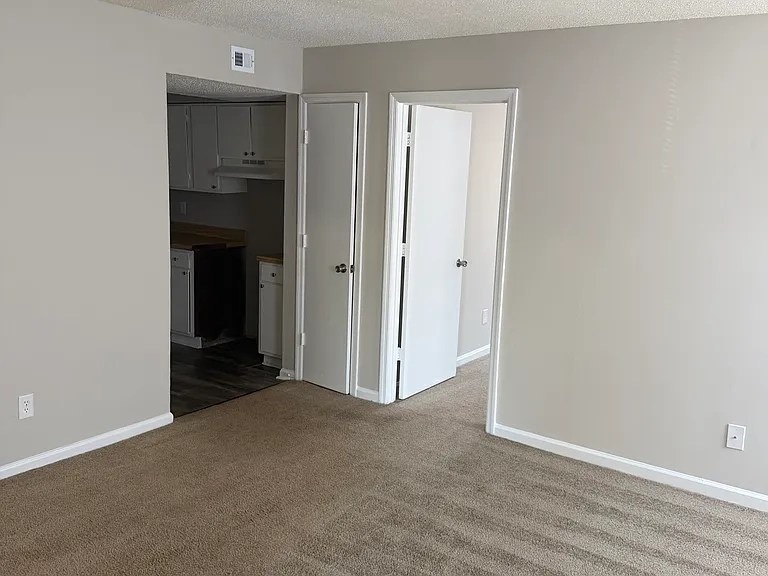 2005 Greens Blvd #C408 — Photo 3
