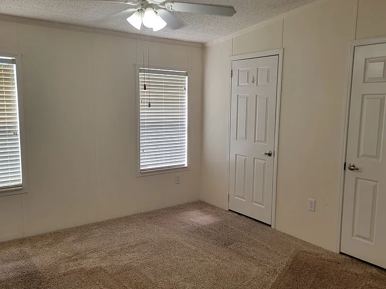 Master bedroom. 2 closets.